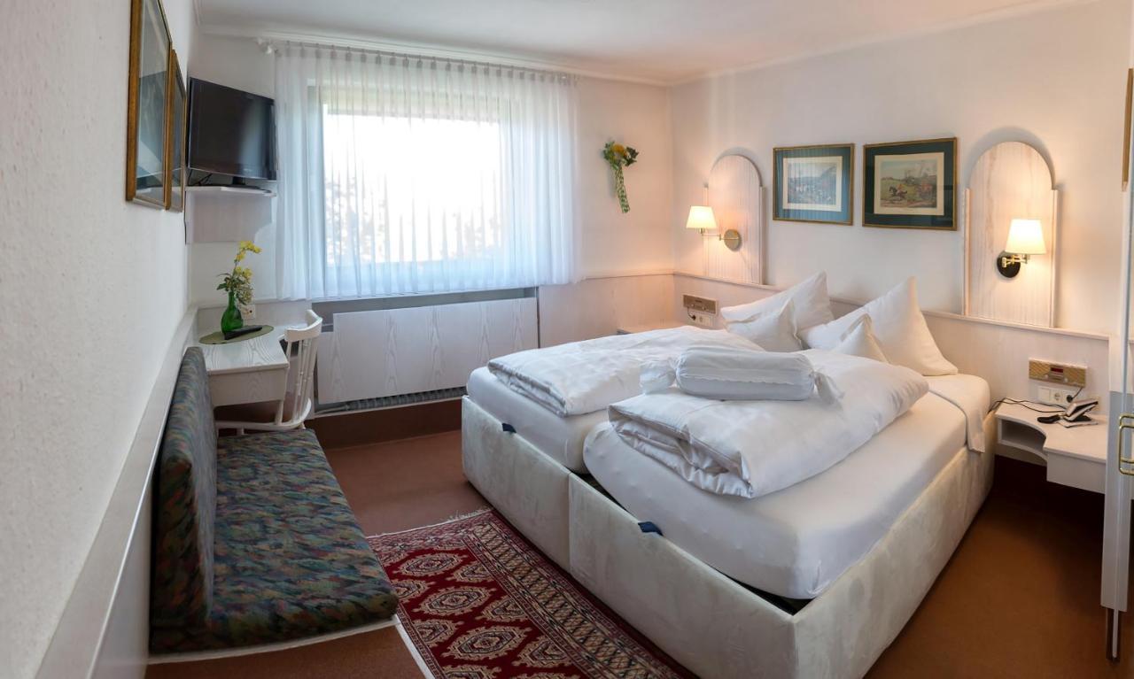 Hotel-Restaurant Lindenhof Kreuzwertheim Экстерьер фото