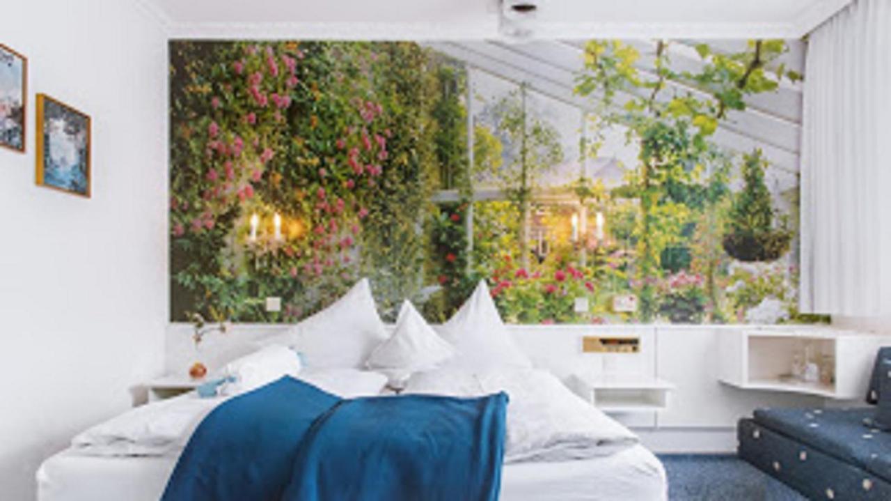 Hotel-Restaurant Lindenhof Kreuzwertheim Экстерьер фото
